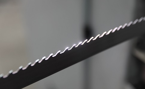 丰都双金属带锯条产生切削噪音的原因具体有哪些？